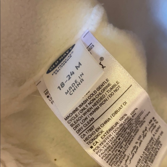 Old navy size 18-24M hat . - Picture 3 of 3